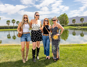 iheartemmaroberts_campppoosh_coachella_281029.jpg