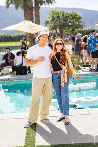 iheartemmaroberts_campppoosh_coachella_282129.jpg