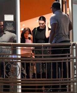 jenner-bieber-karanikolaou-dine-at-sushi-park-0.jpg