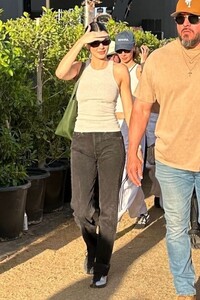 kendall-jenner-at-coachella-day-2-2.jpg