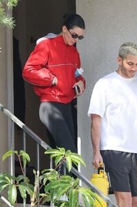 kendall-jenner-steps-out-in-beverly-hills-athleisure-5.jpg
