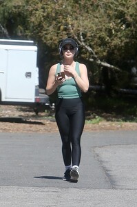 lucy-hale-hiking-in-los-angeles-style-03.19.2025-1.jpg