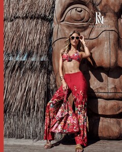 renatamalebeachwear_486316626_996215202065634_2260231962146467075_n.jpg