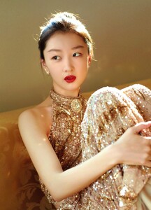 zhouDongyu5.thumb.jpg.6c9eb2e443c17cc942a9af4fac1431ce.jpg