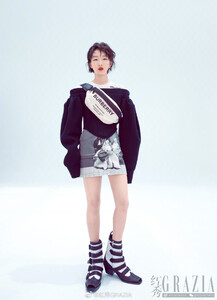 zhouDongyu_grazia6.thumb.jpg.a77cfd80f754d647c8551952954b4326.jpg