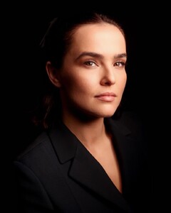 zoey-deutch-photoshoot-march-2025-3.jpg