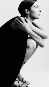 [2025.04.30] carmellarose_3622562451330763931.jpg