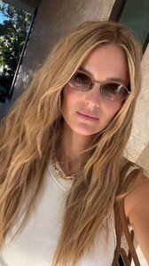 [2025.05.02] katelove_3623960330310788880.jpg