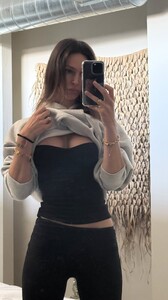 [2025.05.02] rachelc00k_3623809685296792821.jpg