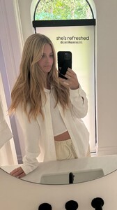 [2025.05.10] katelove_3629736408732395578.jpg