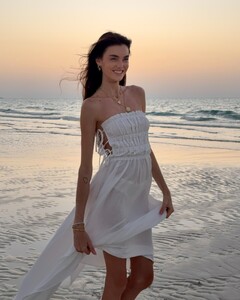 [2025.05.12] celinebethmann_497160559_18346385206158308_1562788145216775397_n.jpg