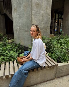 [2025.05.15] josephineskriver_497509118_18507516631020326_6722240528340507736_n.jpg