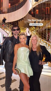 [2025.05.15] si_swimsuit_3633396635292419801.jpg