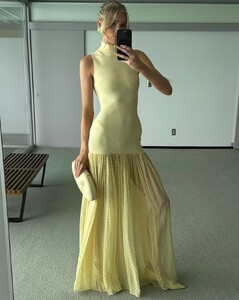 [2025.05.19] revolve_498662357_18509202838062117_2283918365535954125_n.jpg