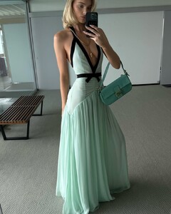 [2025.05.19] revolve_499820488_18509202871062117_2428182563657742740_n.jpg