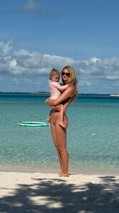 [2025.05.21] katelove_3637833610430936746.jpg