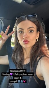 [2025.05.21] victoriajustice_3637771279305908351.jpg