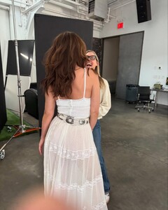 [2025.05.22] minkakelly_498539414_18508783396005427_6970526066408375685_n.jpg