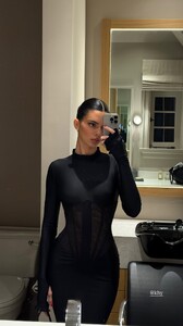 [2025.05.25] kendalljenner_3640399276747895366.jpg