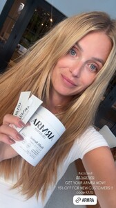 [2025.05.27] katelove_3641876568046080570.jpg