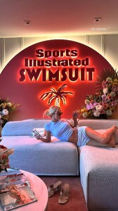 [2025.05.31] livvydunne_3644875633399292803.jpg