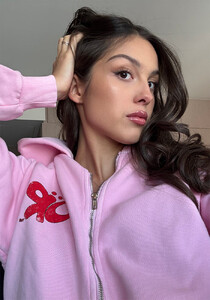 599612587_olivia-4.jpg