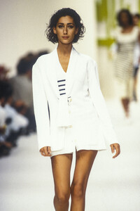 Angelo Tarlazzi 1992 Women RTW 75.jpg