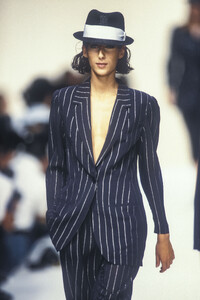 Angelo Tarlazzi 1992 Women RTW 76.jpg