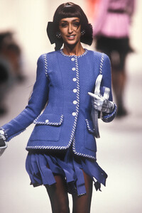 Chanel 1991 Haute Couture 51.jpg