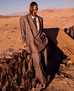 Financial Times - HTSI Magazine 05172025_8.jpg