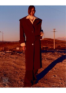 Financial Times - HTSI Magazine 2025_9.jpg