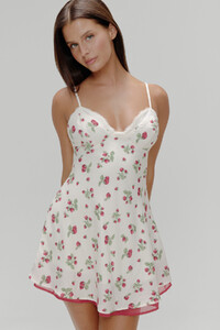 Frankiesbikinis-KenleyDress-StrawberryField-Front-2.jpg