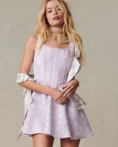 Frida Aasen - Love Shack Fancy [2022.12.21] 4.jpg