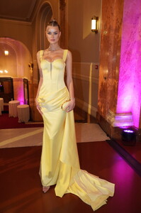 Krystyna - CSBall '25 - 2- d0eaa1eba3238ac0f2011bedad59fe82.jpg