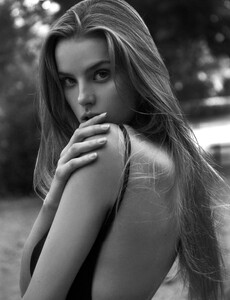 KrystynaP - MetroModels - by George Katsanakis - 1618298937-98c37d811.jpg