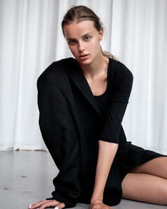 KrystynaP - TrafficModels Portfolio - 1614081328-fabe65dde6555a8002df5815673714c6.jpg