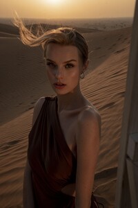 Krystyna Pyszková - UAE shoot c Feb23 -  5.jpeg