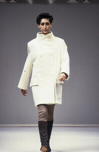 Lanvin 1992 Women RTW 8.jpg