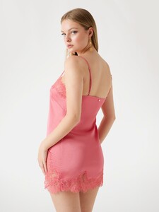 Lauren Alex -  Guess_Lacy babydoll Women-4 - O5YX04WH9C2-G65P-ALT2.jpg