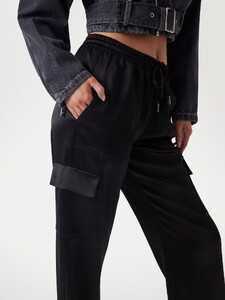 Lauren Alex -  Guess_Slim fit cargo joggers Women-4 - W5GB08WG7C0-JBLK-ALT2.jpg