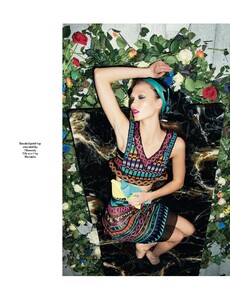 Pfeiffer_AnOther_Magazine_Spring_Summer_2011_13.jpg