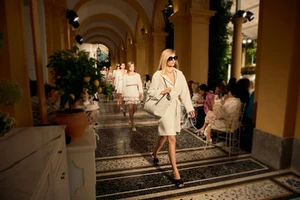 chanel_cruise_2025-26_collection-11-1-HD-scaled.thumb.webp.85c9c21b3f9b82649ec0229672477064.webp