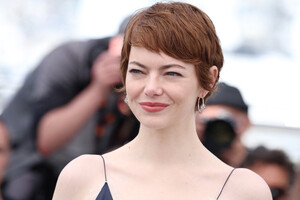 emma-stone-2025_05_17-8.jpg