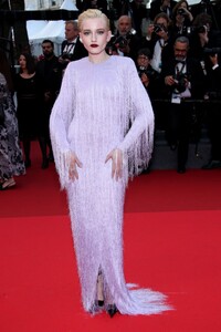 julia-garner-at-eddington-premiere-at-78th-cannes-film-festival-05-16-2025-2.jpg