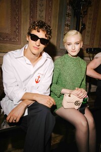 julia-garner-gucci-cruise-2026-show-florence-may-15-2.jpg
