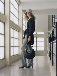 louis vuittonL SS25.jpg