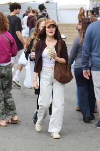 lucy-hale-out-shopping-at-studio-city-farmer-s-market-with-a-friend-05-04-2025-0.jpg