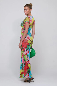 nari-dress-in-tropicana-597068.jpg