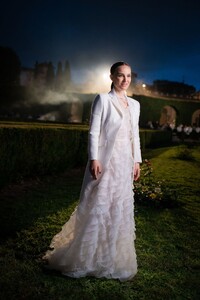 natalie-portman-dior-cruise-2025-rome-style-evolution-6.jpg