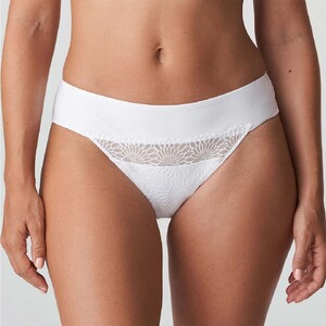 primadonna-sophora-thong-white-3181-ob-01-dianes-lingerie-vancouver-1080x1080-1.jpg